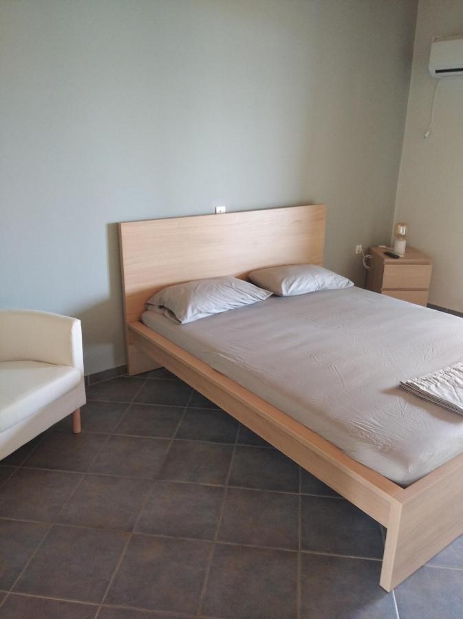 فيلا Aggeliki House 4 Kómboi المظهر الخارجي الصورة